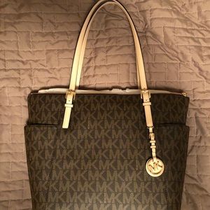 Brand New Michael Kors Jet Set Logo Tote